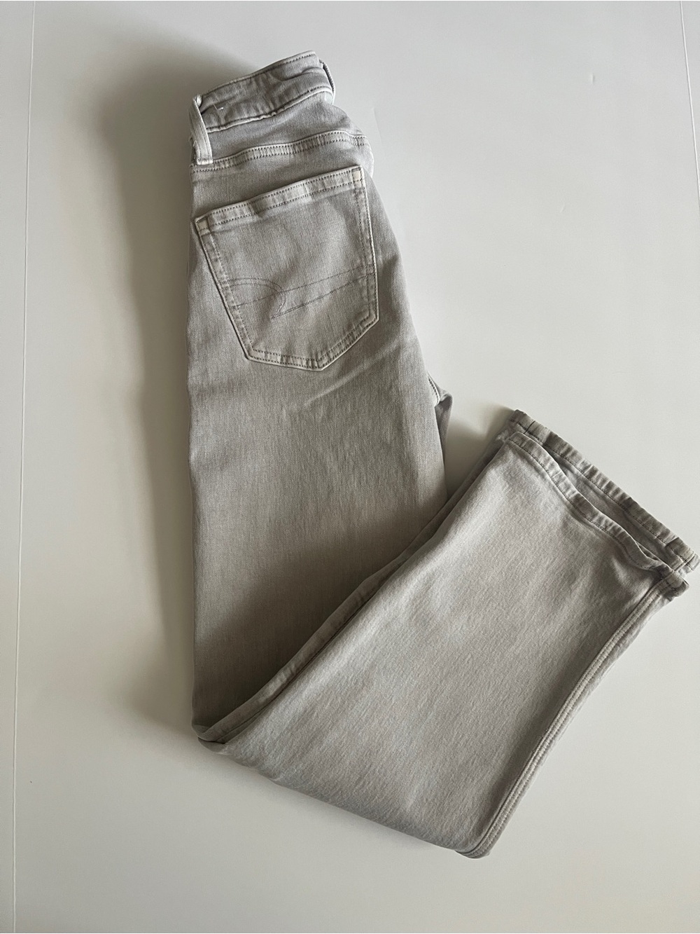 American Eagle Outfitters Women's Light Gray Straight Leg Jeans